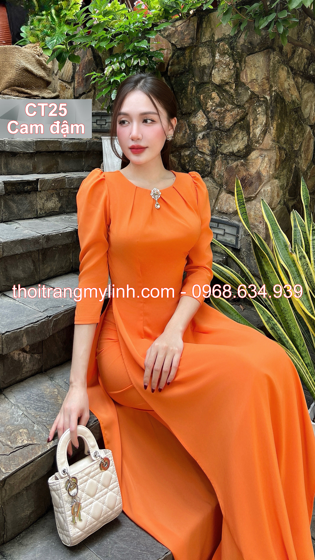 Bộ áo dài cổ tròn xếp li màu cam đậm	